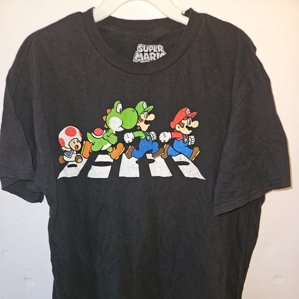 Boys Black Super Mario T Shirt Size L